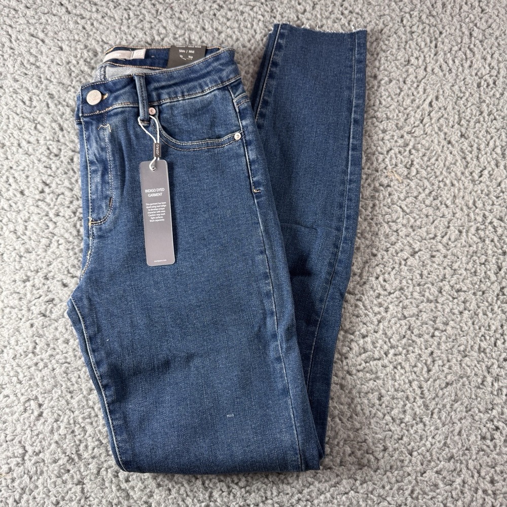 Tractr Diane Mid Rise Distressed Indigo Blue Raw Hem Stretch Jean Sz 0/25 NWT